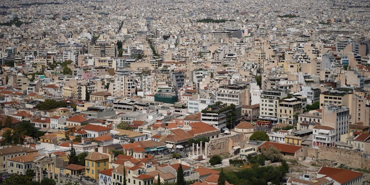 a city with many buildings